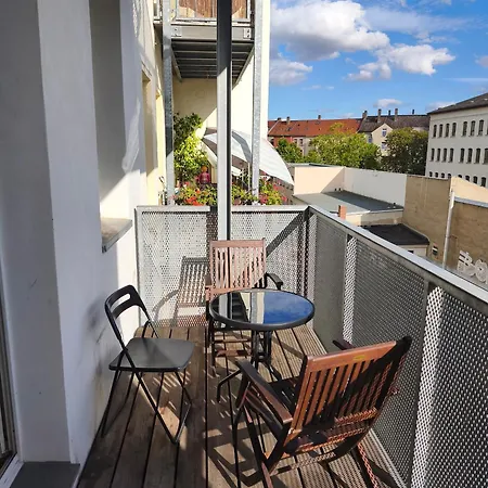 3,5 Zimmer-wohnung Mit Altbau-charme
