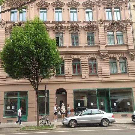 3,5 Zimmer-wohnung Mit Altbau-charme Leipzig