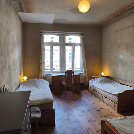3,5 Zimmer-wohnung Mit Altbau-charme Appartement Leipzig